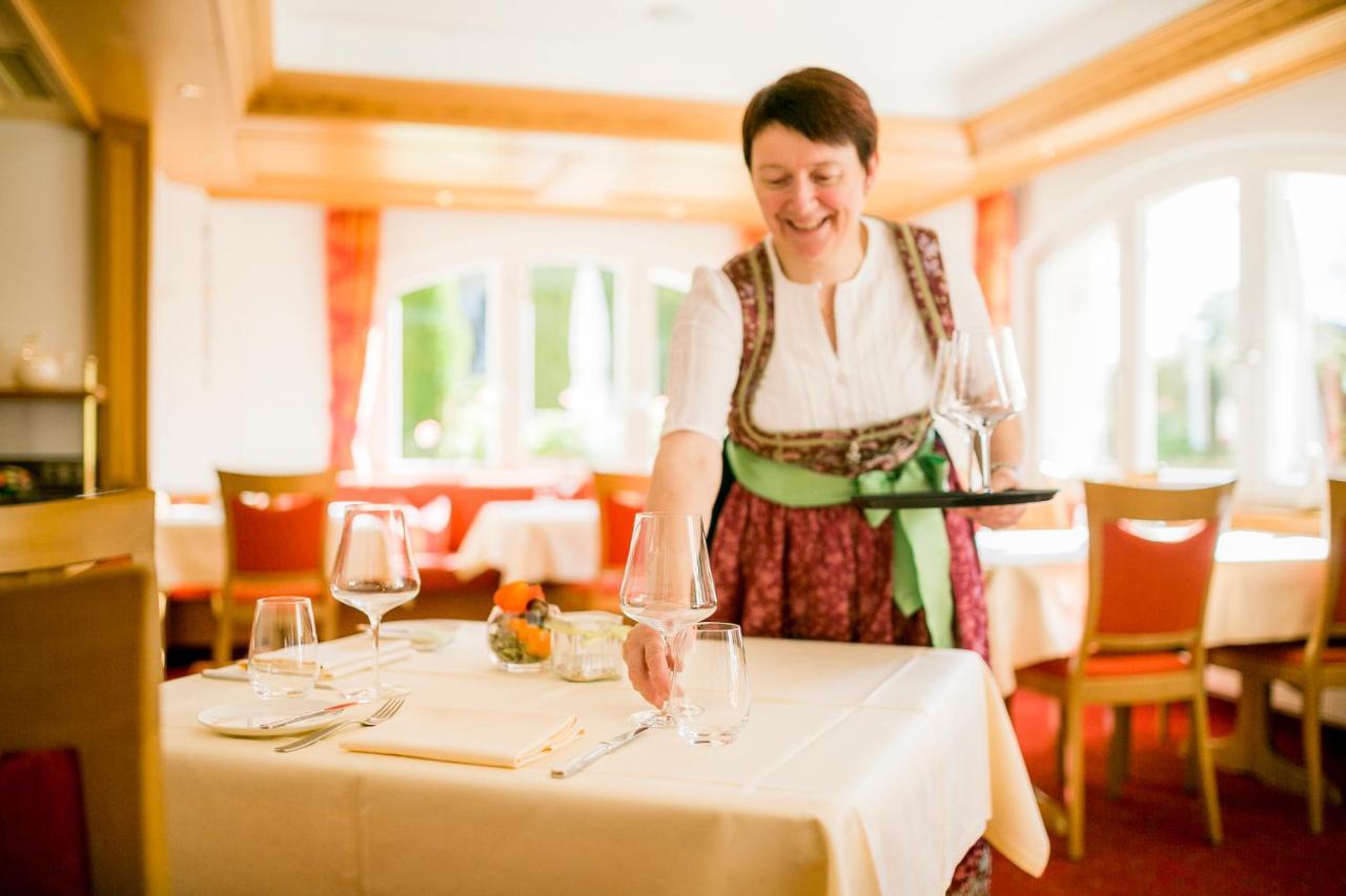 Hotel-Restaurant Sennhuette Im Herzen Des Suedschwarzwalds Kleines Wiesental Bagian luar foto