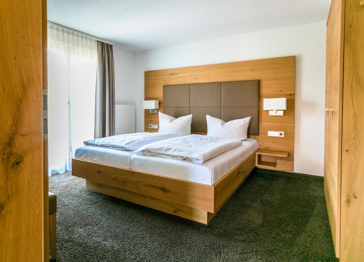 Hotel-Restaurant Sennhuette Im Herzen Des Suedschwarzwalds Kleines Wiesental Bagian luar foto